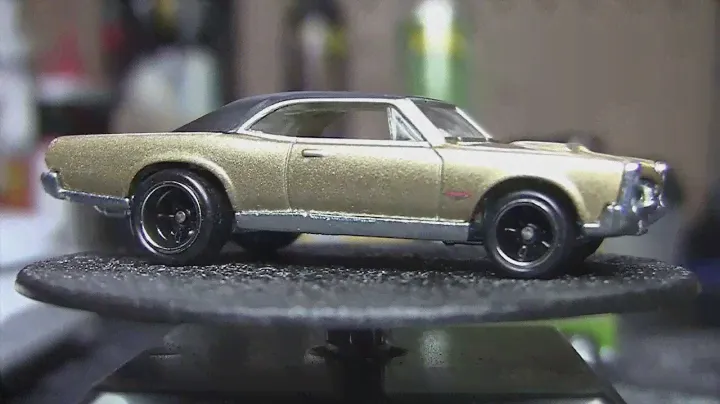 Hot Wheels : "Need for Speed" 67 Pontiac GTO : Retro Entertainment "B" Case