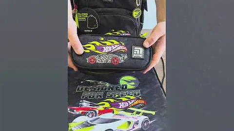 Шкільний набір Kite Hot Wheels (рюкзак+пенал+сумка+лачнбокс+пляшка) 38x29x16 см SET_HW24-773M