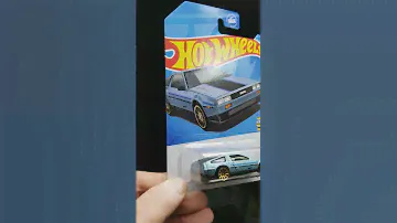 HOTWHEELS DMC DELOREAN THE 80S DIECAST CAR