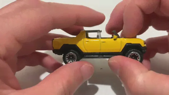 Hot Wheels GMC Hummer EV (новинка 2022 года! — HW Green Speed)