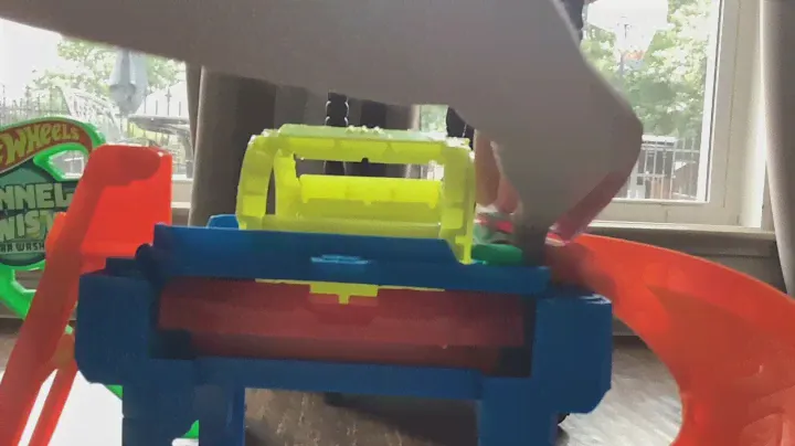 Tunnel twist! /Hot wheels EP1￼