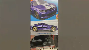 Hot Wheels’20 Dodge Charger Hellcat