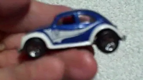 Lot of 2 HotWheels Hot Wheels VW Volkswagen Beetles 1988 Used