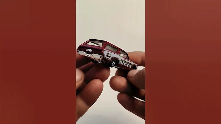 Hot Wheels 1966 Pontiac GTO HW Fire Department Fire chief wagon W/DOG 1:64