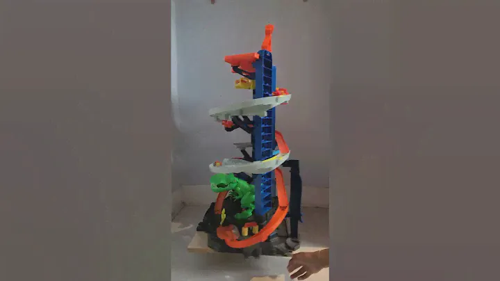 Explore the Ultimate Garage in 360°! #HotWheels