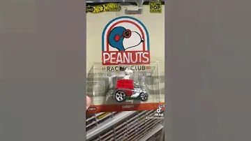 HOT WHEELS SNOOPY