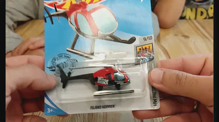 Распаковываем Hot Wheels вертолет