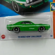 Машинка Hot Wheels Dodge Hemi Challenger 70 Коллекционная зеленый, мультиколор