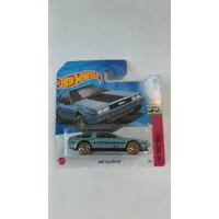 Машинка коллекционная Hot Wheels DMC DELORFAN
