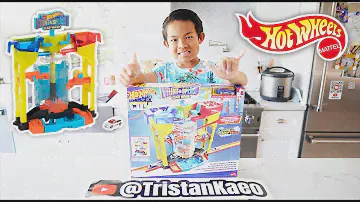 Unboxing & Review: Hot Wheels Mattel Stunt and Splash Car Wash