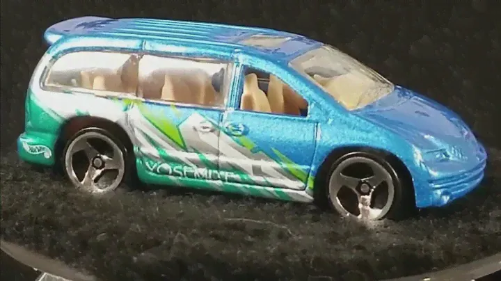 Hot Wheels Casting Spotlight: "Dodge Caravan"