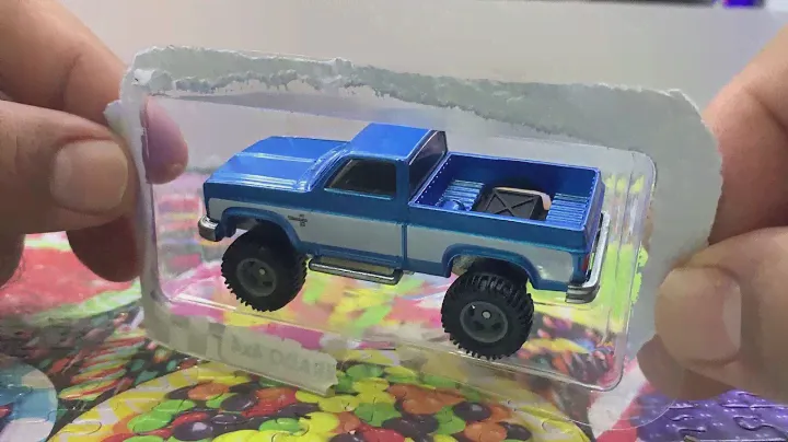 SILVERADO 83 4X4 BOULEVARD HOTWHEELS 2020