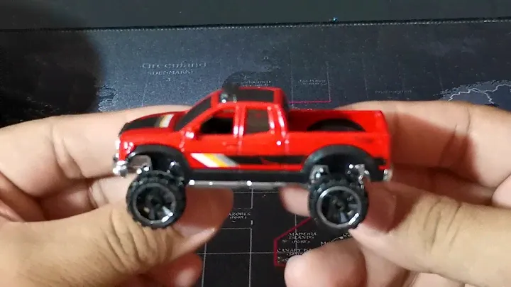 Hot Wheels '10 Toyota Tundra Red ~ Diecast 1:64