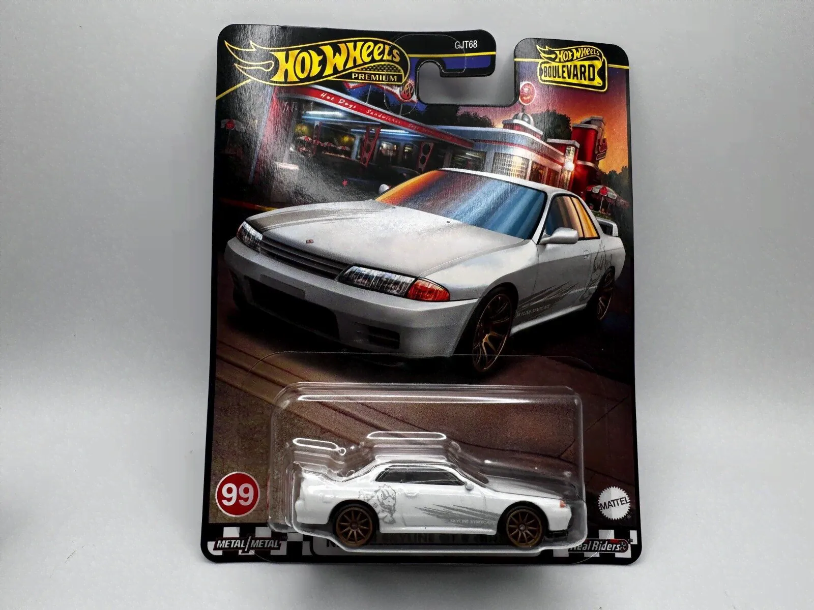 Hot Wheels Nissan Skyline GT-R R32 White Boulevard #99 Premium 2024