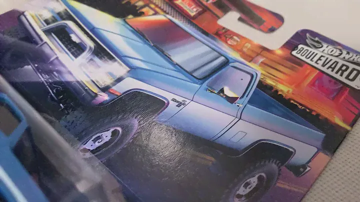 Hot Wheels 1983 Chevy Silverado 4x4 (2020 Boulevard)