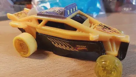 McDonalds Happy meal Hot Wheels dune it up sand car buggy