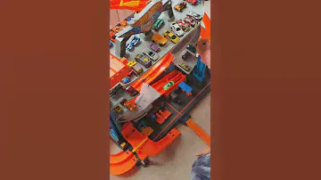 Hotwheels city Ultimate Garage