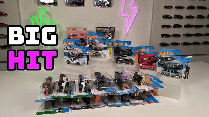 Unboxing/Review: Hot Wheels Mainlines 2024 F Case with Porsche Key Fob & '94 Audi RS2 Avant in red