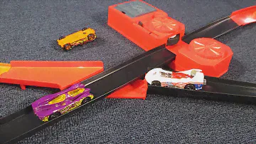 Стартовый набор Hot Wheels, рисунок 8, макет с аварийным перекрестком, 1996 год.