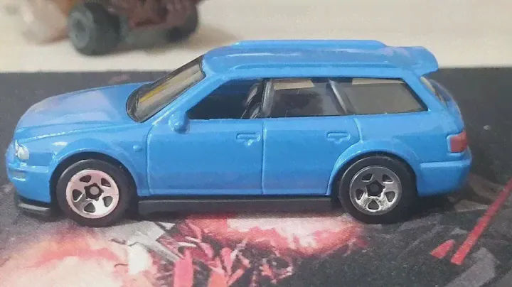 Hot Wheels '94 Audi Avant Rs2