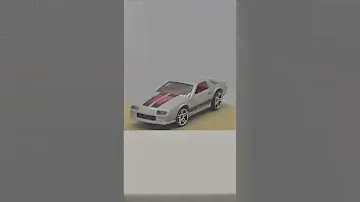 Hot  Wheels - '85 Camaro IROC Z