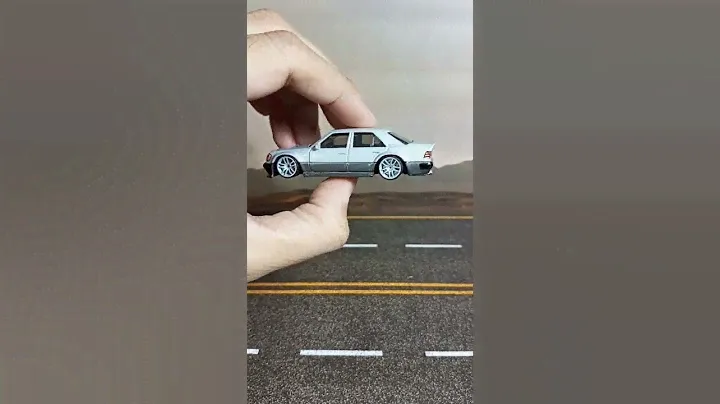 Custom - Hot Wheels Mercedes Benz 500E