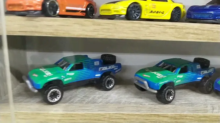 Обзор Hot Wheels th '91Mazda mx-5 miata и '15 Mazda mx-5 miata и вся коллекция на полке
