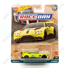 Машинка Hot wheels premium Aston Martin Vantage GTE