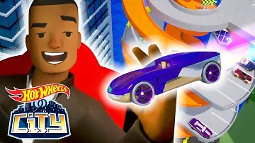 ПОБЕГ ИЗ ЛАБИРИНТООБРАЗНОГО МЕГА-ГАРАЖА! 😱 | Сезон 4 Серия 6 | Хот Вилс Сити | @HotWheelsRussia +3