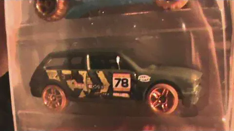 VOLKSWAGEN BRASILIA JUNGLE RALLY 5 PACK HOT WHEELS