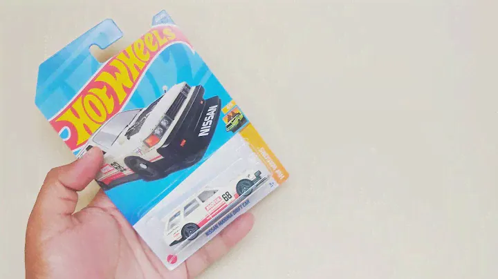 HW Wagons : Nissan Maxima Drift Car