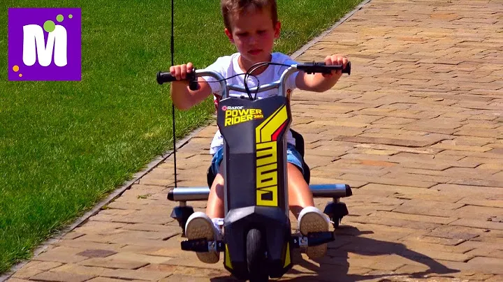 Макс делает Полицейские развороты на машинке Razor Power Rider 360 и Папа на скейте Разор RipSurf